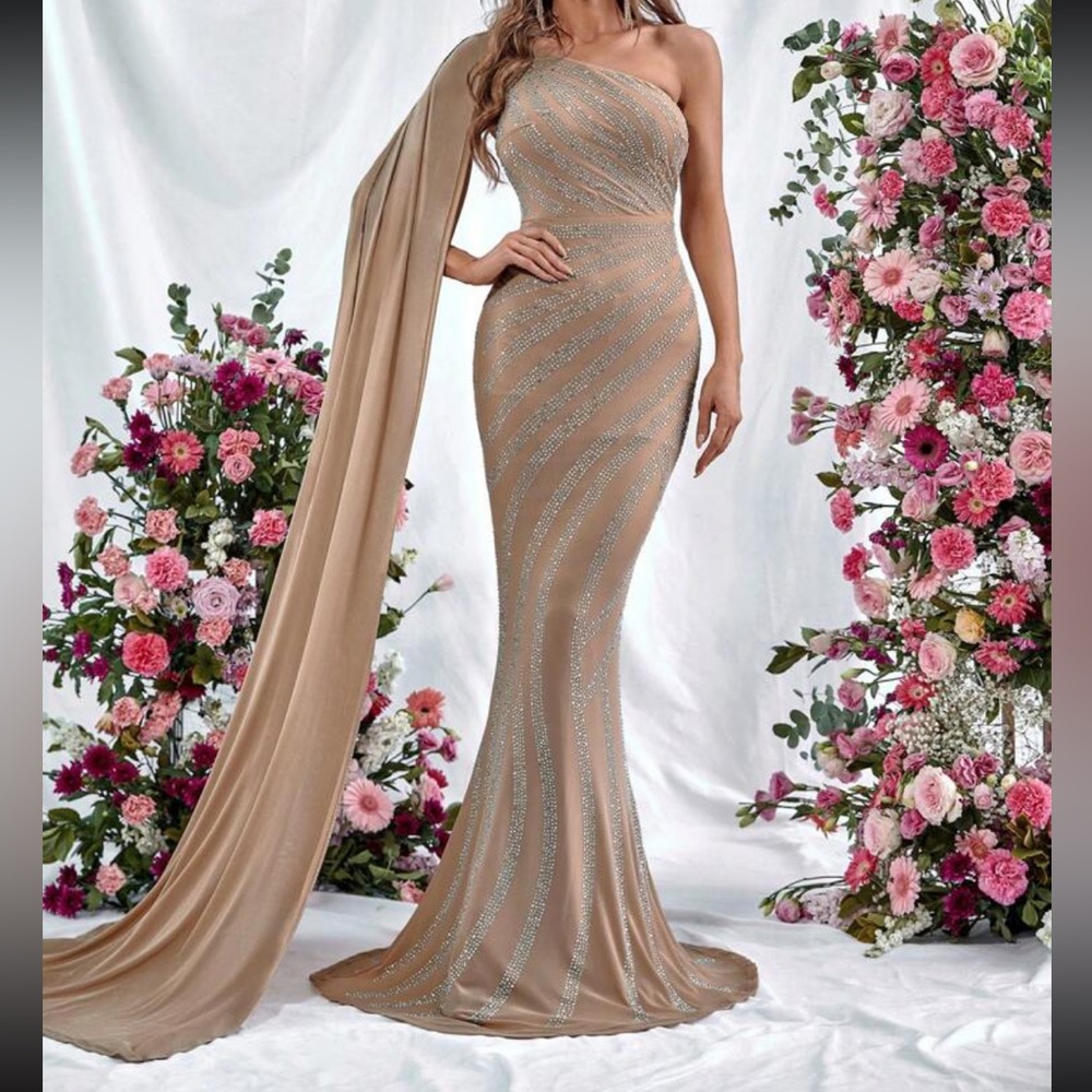 One shoulder dress. Nude/brown dress. Prom dress Gown. Size xs extra long sleeve